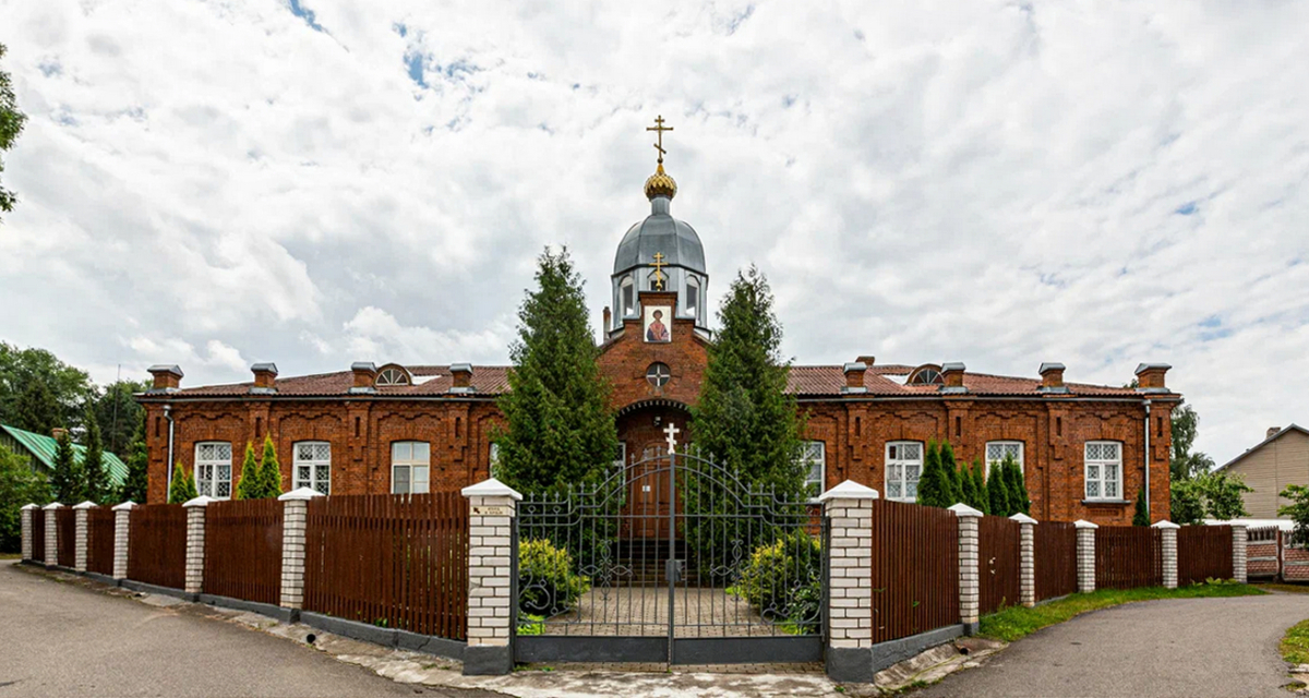 Женский монастырь в честь великомученика и целителя Пантелеимона в г. Браславе