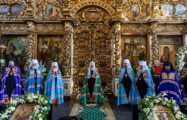 В праздник Донской иконы Божией Матери Предстоятель Русской Церкви совершил Литургию в Донском монастыре Москвы