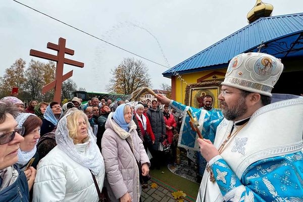 В праздник иконы Божией Матери «Спорительница хлебов» на подворье Прощанской пустыни состоялось престольное торжество