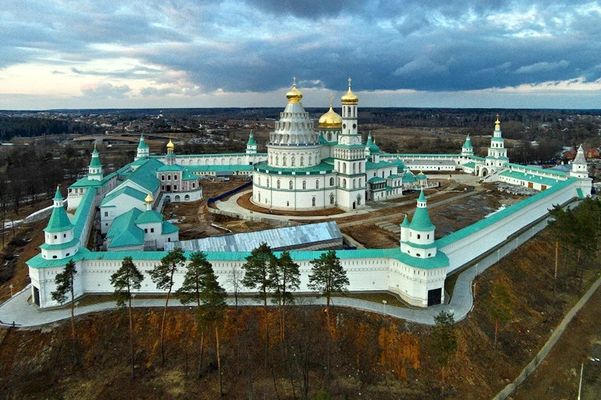 На одном меридиане со Святой Землей. К тридцатилетию возрождения Воскресенского Ново-Иерусалимского монастыря