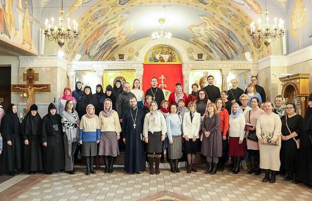 Заведующие монастырскими библиотеками приняли участие в семинаре по биологической безопасности и дезинфекции книг