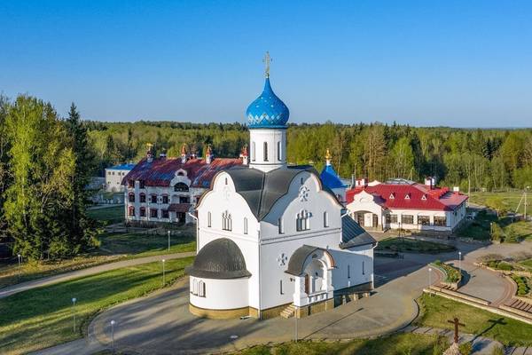 Территория Бога: Мужское подворье женского монастыря