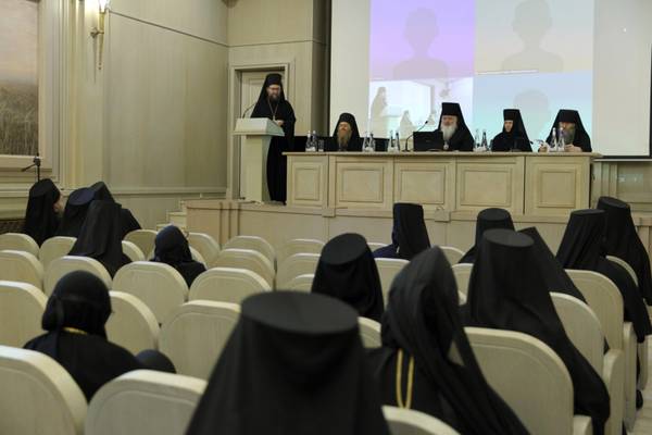 В Сретенском монастыре состоялся региональный круглый стол «Сущность монашеского подвига в современных условиях»