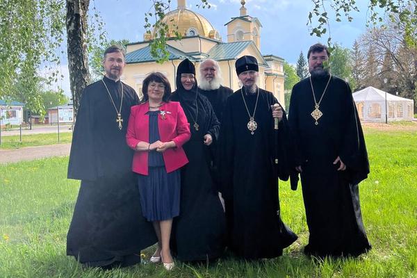 Патриарший Экзарх всея Беларуси посетил Бобруйский женский монастырь святых Жен-мироносиц