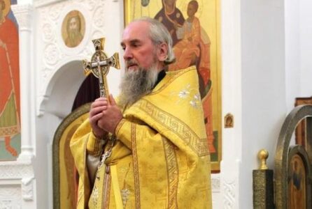 В праздник Рождества Иоанна Предтечи сестры Полоцкого монастыря поздравили духовника обители с днем тезоименитства