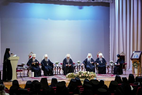 Круглый стол «Суть монашеского подвига в современном мире» прошел в Дивееве