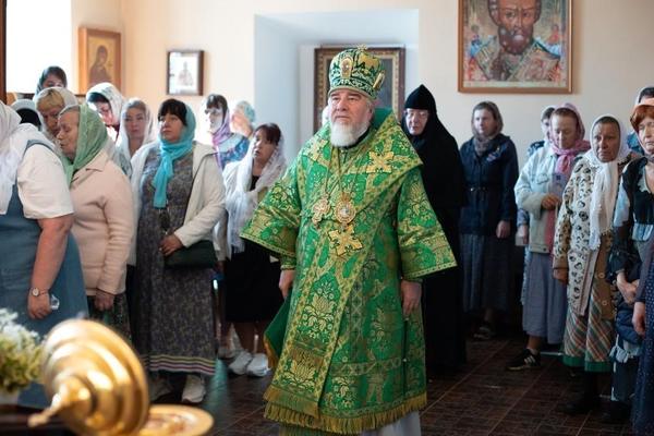 Епископ Туровский Леонид возглавил престольный праздник в Юровичском монастыре