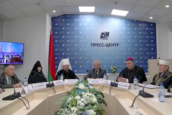 Патриарший Экзарх принял участие в пресс-конференции, посвященной духовным центрам Беларуси