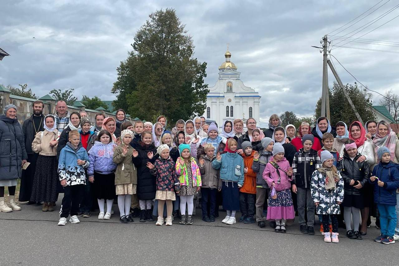 Воспитанники воскресной школы Борисовского кафедрального собора посетили Ляденский монастырь