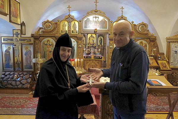 Знаменитый художник-ювелир Николай Кузьмич передал в дар Брестскому монастырю воссозданную икону Божией Матери «Купятицкая»