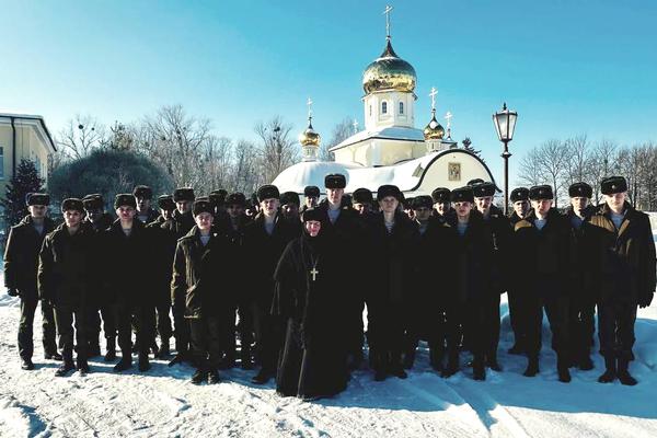 В воскресный день Мироносицкий монастырь в Бобруйске посетили военнослужащие местного гарнизона