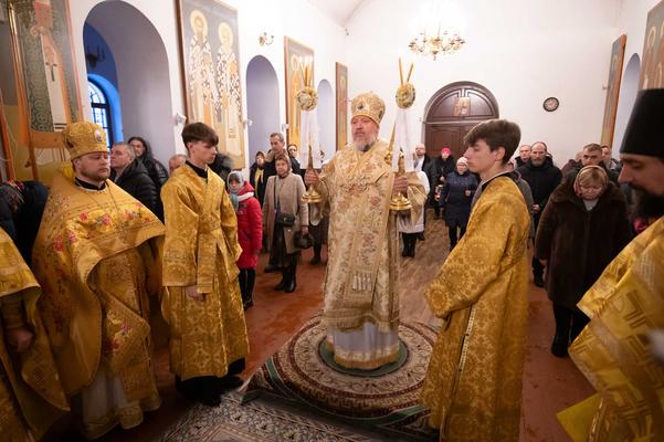 В годовщину своего монашеского пострига архиепископ Стефан совершил Литургию в Никольском монастыре Гомеля