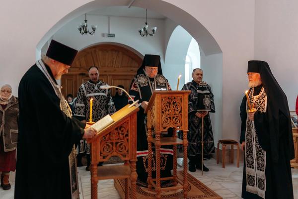 Епископ Полоцкий Игнатий совершил повечерие с чтением Великого канона прп. Андрея Критского в Березвечском женском монастыре