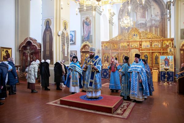 В праздник иконы Богородицы «Отрада или Утешение» епископ Борисовский Амвросий совершил Литургию в Ляденском монастыре