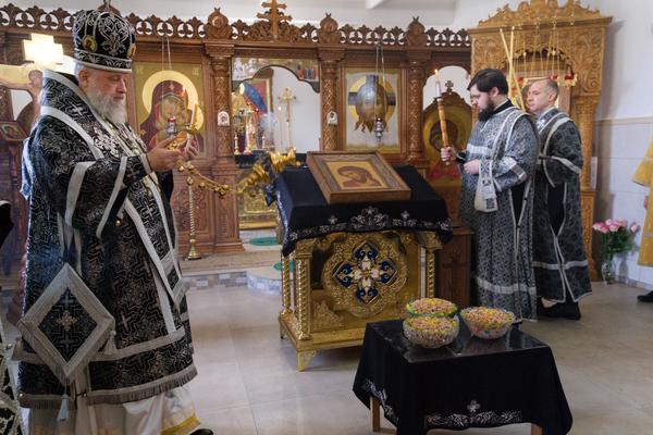 Архиепископ Брестский Иоанн возглавил Литургию Преждеосвященных Даров в Спасском монастыре Кобрина