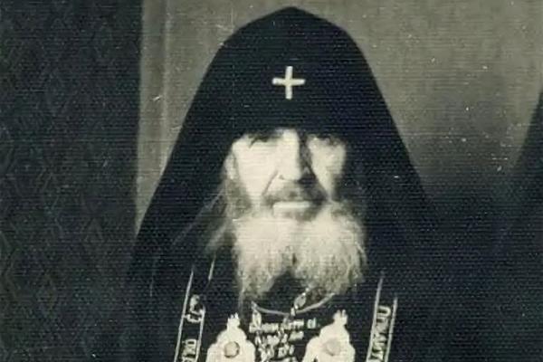 Простец добродушный и старец великий