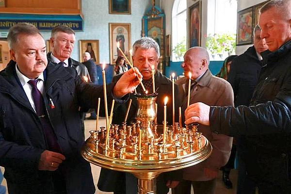В Хойникском монастыре молились о сотрудниках милиции, принимавших участие в ликвидации последствий аварии на Чернобыльской АЭС