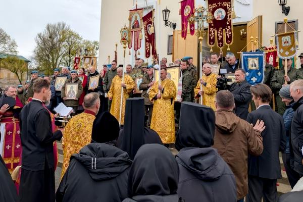 В день памяти святых жен-мироносиц в Мироносицком монастыре Бобруйска состоялись престольные торжества