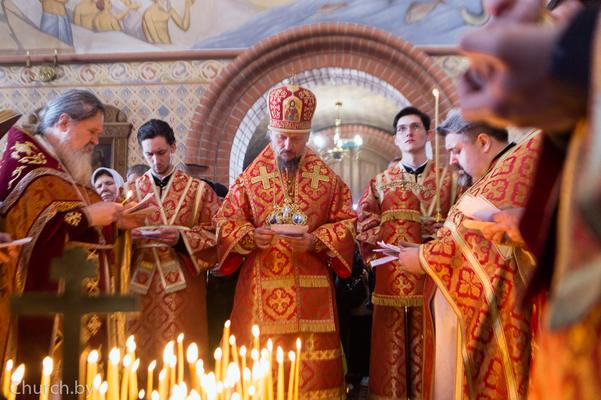 В день Радоницы Патриарший Экзарх всея Беларуси совершил Литургию в храме Воскрешения праведного Лазаря Четверодневного