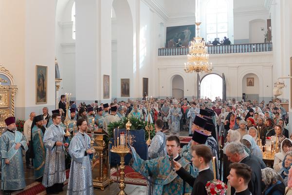 В канун праздника явления Жировичской иконы Богоматери Митрополит Вениамин совершил всенощное бдение в Жировичском монастыре [+ВИДЕО]