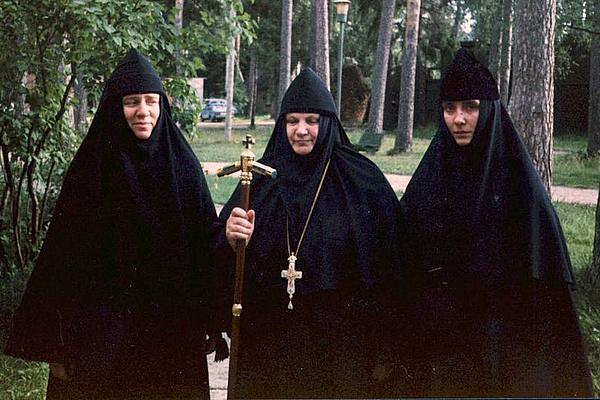 Настоятельница Гродненского монастыря игумения Гавриила (Глухова) поздравила настоятельницу Дивеевского монастыря с 80-летием
