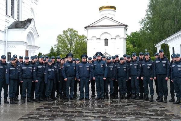 Курсанты МЧС Беларуси познакомились с историей и современной жизнью Полоцкого Спасо-Евфросиниевского монастыря