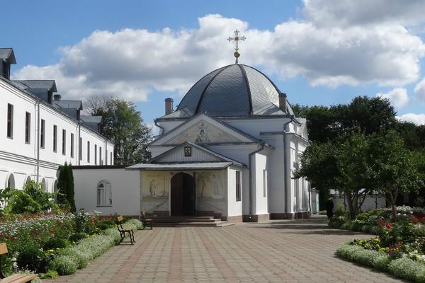 Память преподобного Онуфрия Великого почтили в Никольском женском монастыре Могилева