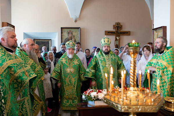В Юровичском монастыре состоялись престольные торжества