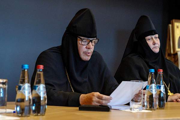 Игумения Илария (Болт): «Исполнение обета нестяжания в современном общежительном монастыре»