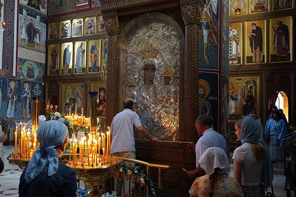 В Благовещенском монастыре Польши тысячи паломников почтили Супрасльскую икону Божией Матери
