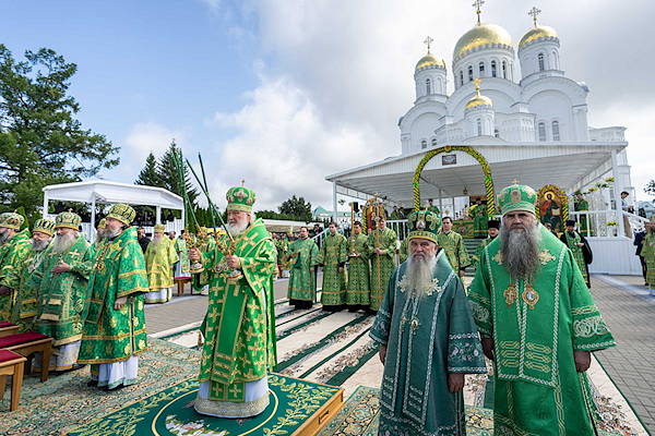 В день памяти преподобного Серафима Саровского Святейший Патриарх Кирилл совершил Литургию в Серафимо-Дивеевском монастыре