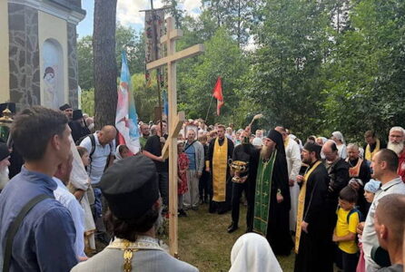 В Лавришевском монастыре молитвенно отметили 25-ю годовщину возрождения обители