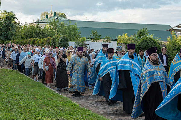 В Мироносицком монастыре Бобруйска встретили научно-просветительскую экспедицию «Дорога к святыням»